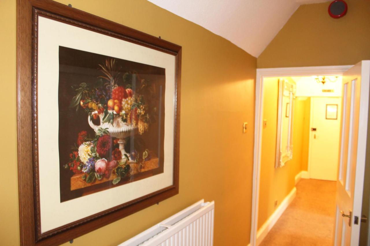 The Lion Hotel Buckden  Esterno foto
