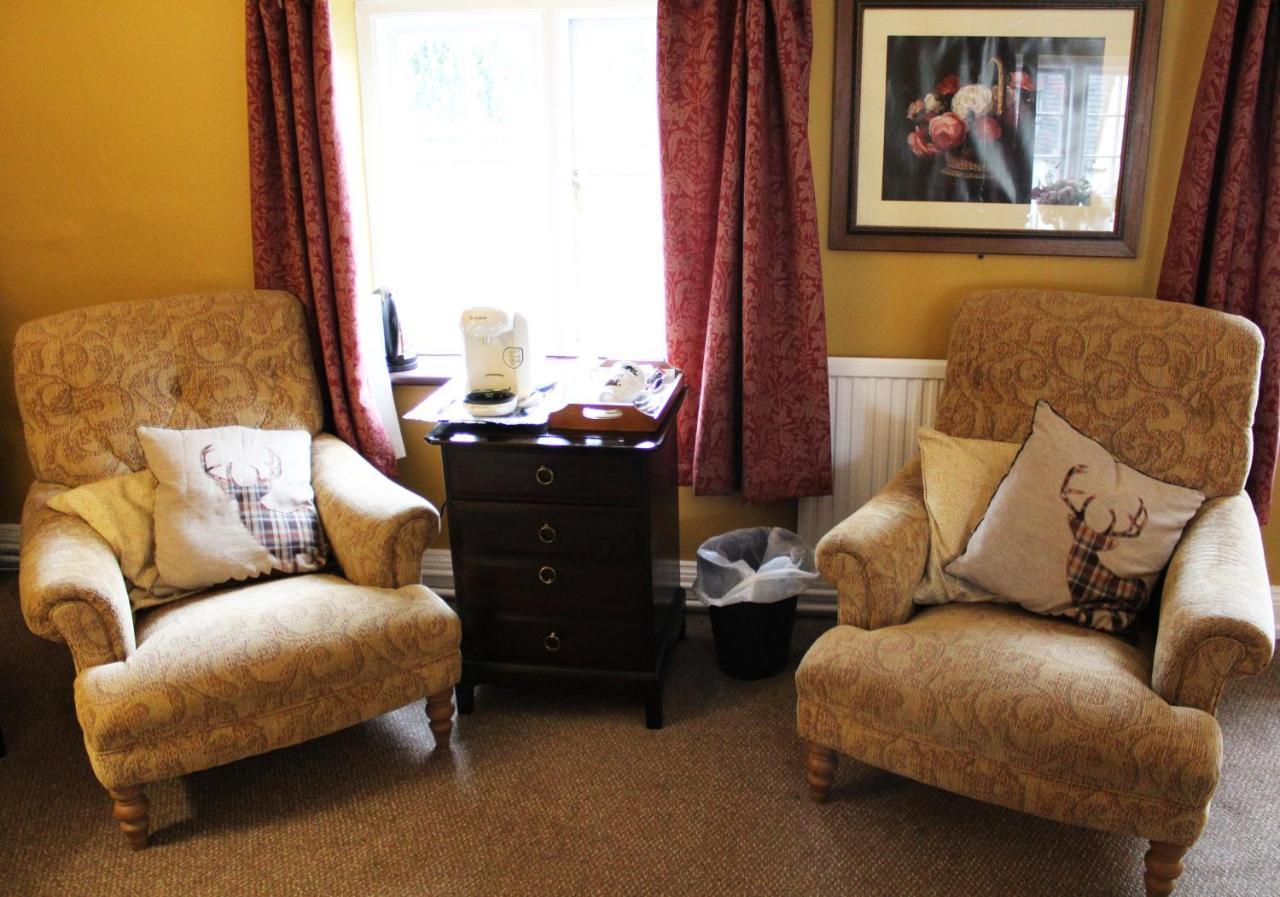 The Lion Hotel Buckden  Esterno foto