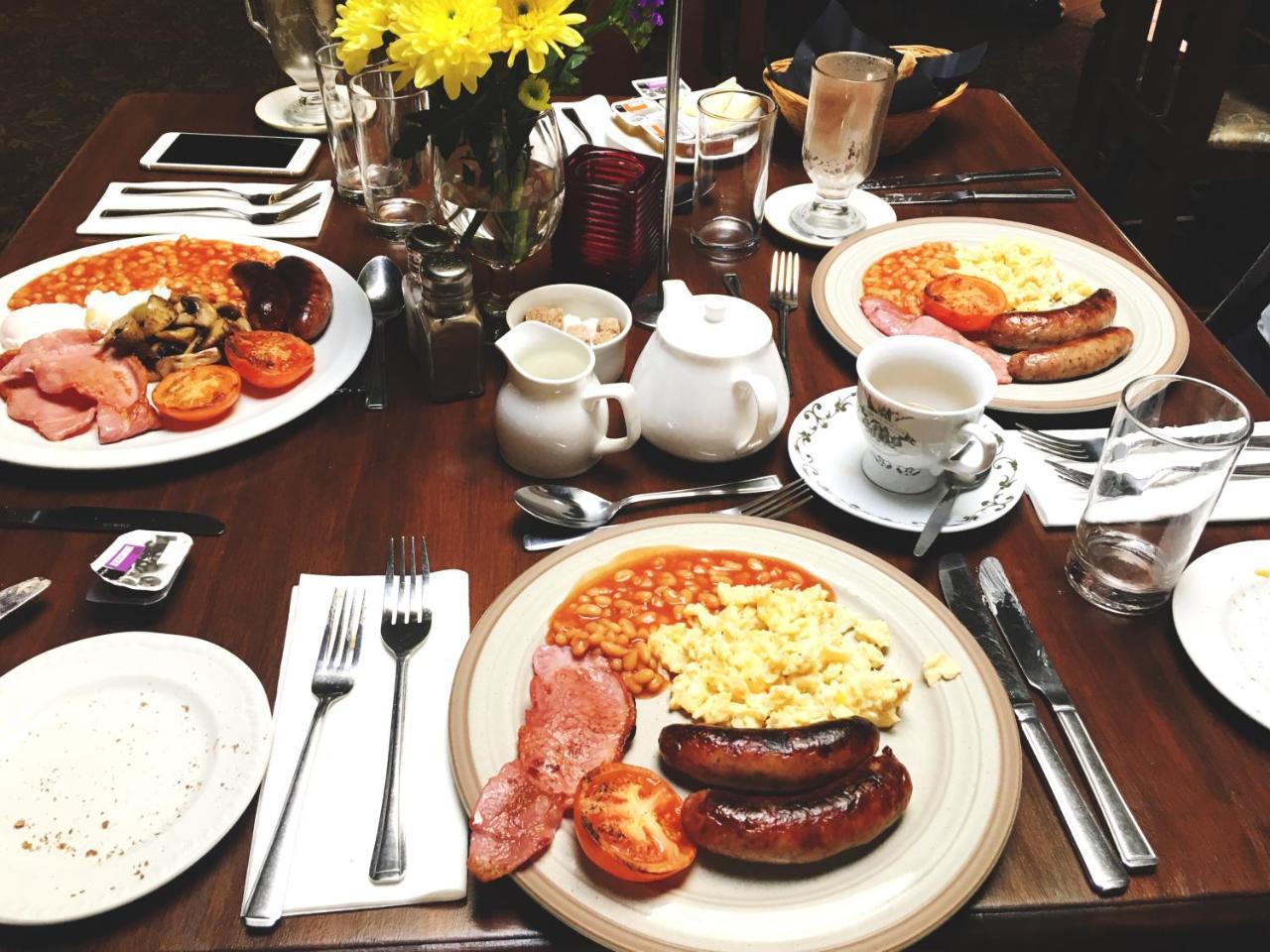 The Lion Hotel Buckden  Esterno foto